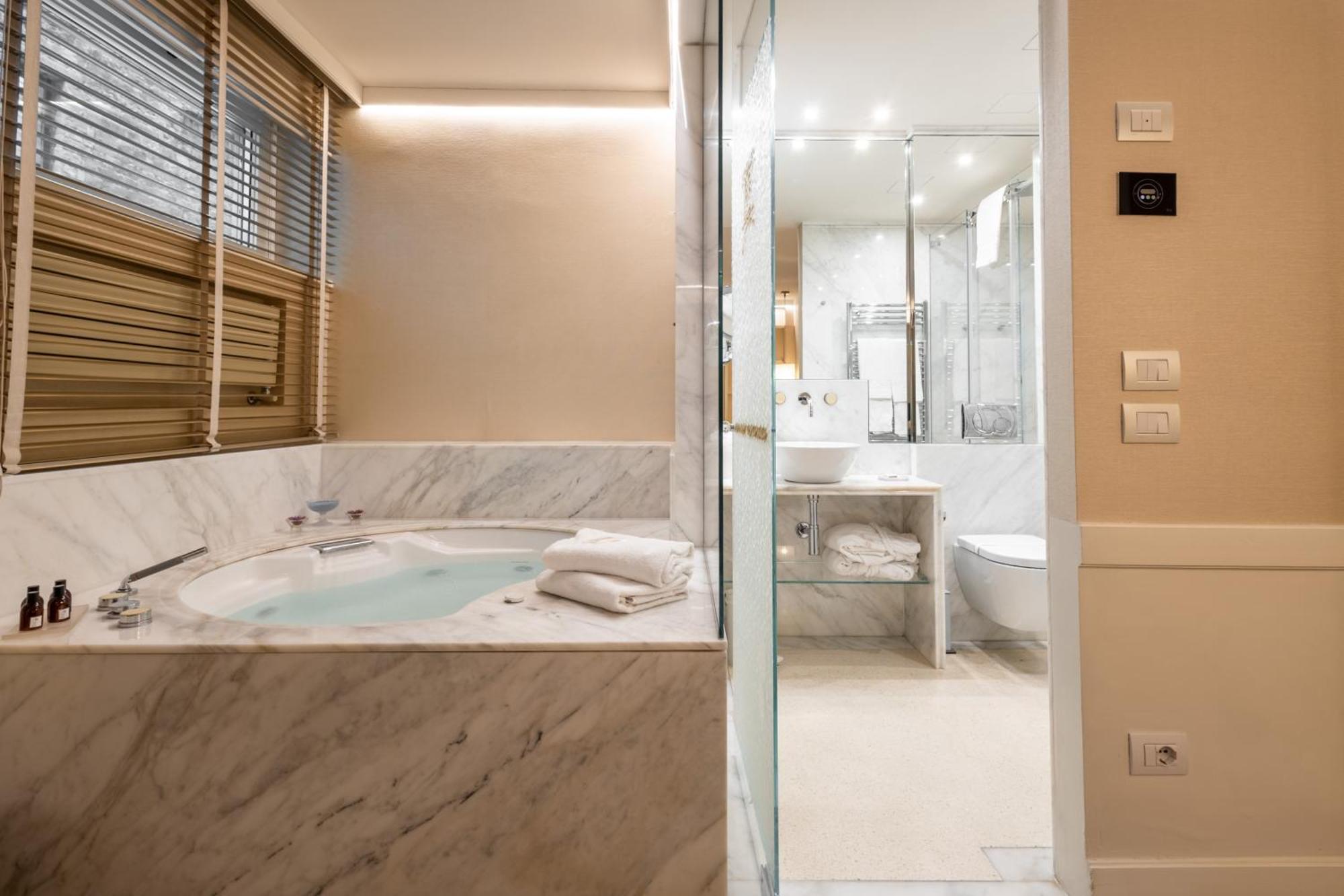 Ponte Vecchio Suites & Spa Флоренция Екстериор снимка