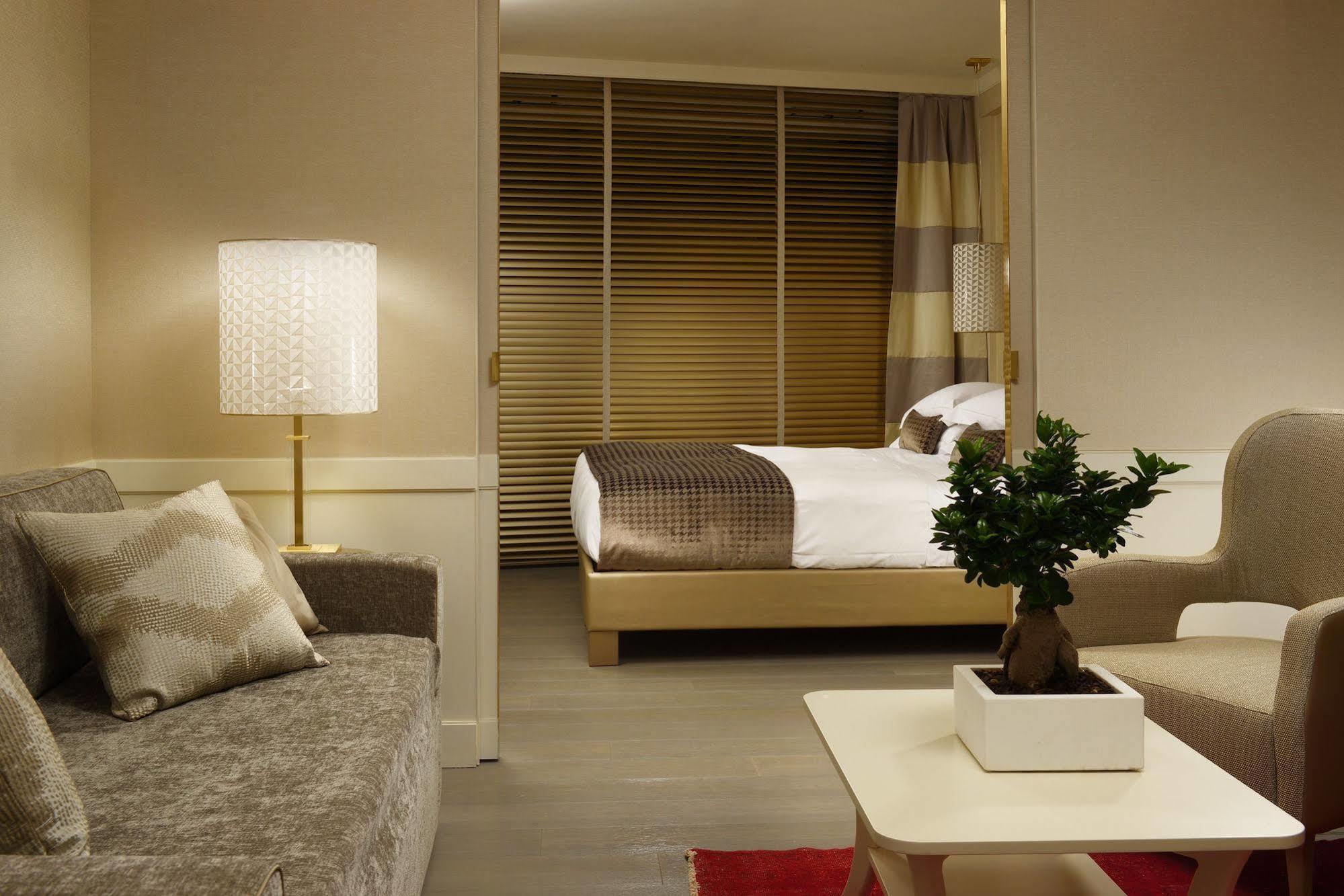 Ponte Vecchio Suites & Spa Флоренция Екстериор снимка